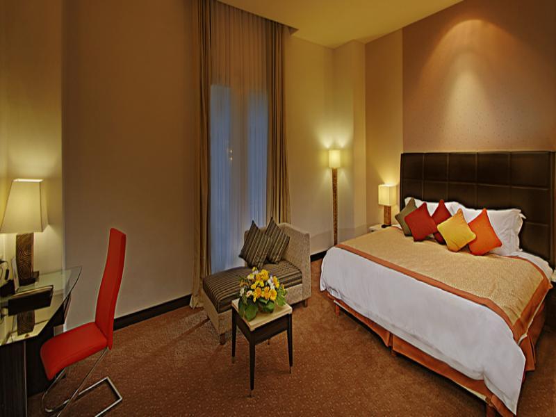 Golden Flower By Kagum Hotels Бандунг Екстериор снимка